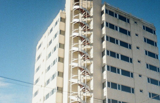 刮大白和刮膩子是一回事嗎？